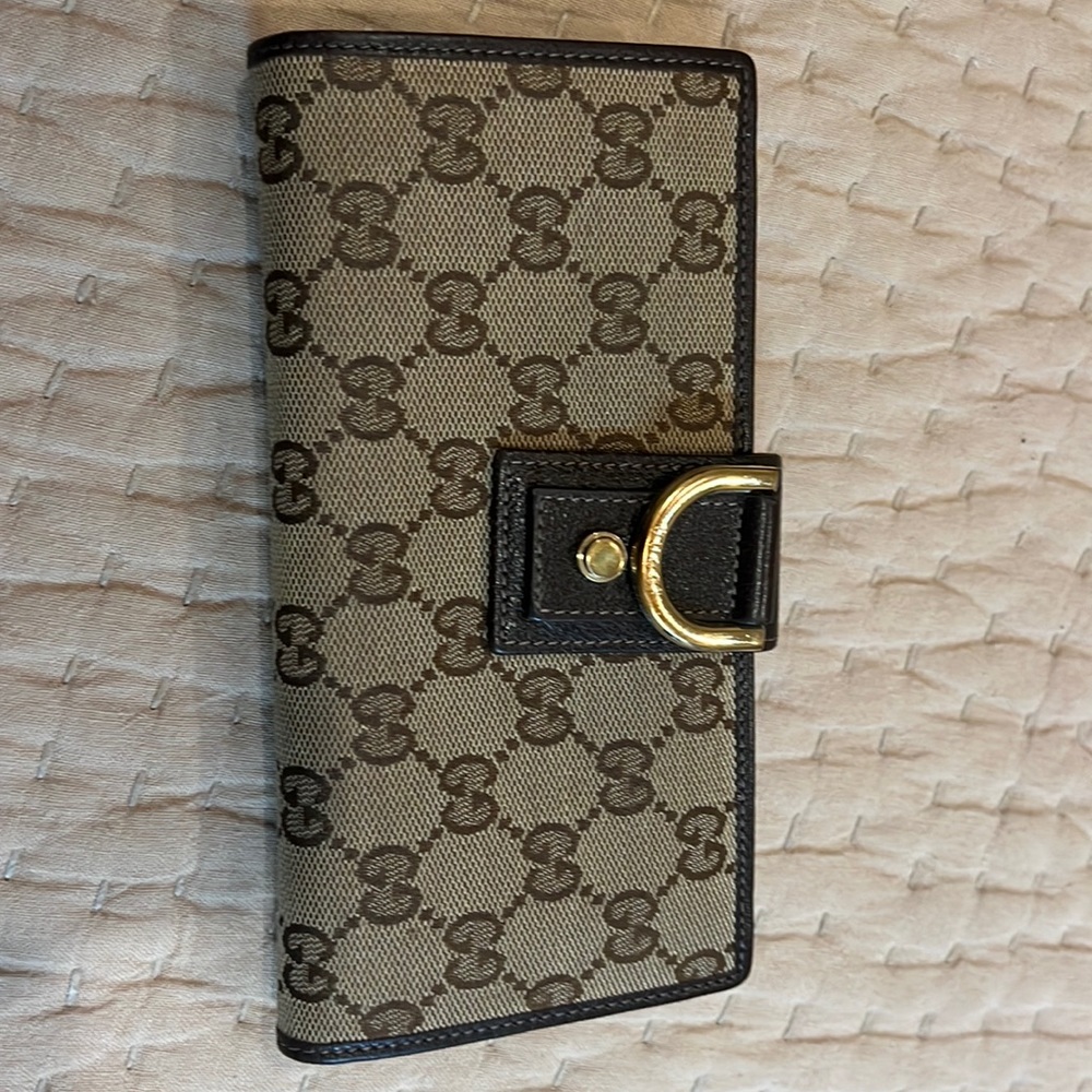 Gucci wallet